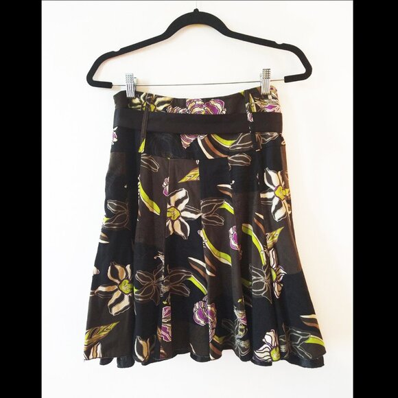 Flouncy A-Line Multicolour Floral Patterned Skirt, Size 11 - Picture 2 of 8